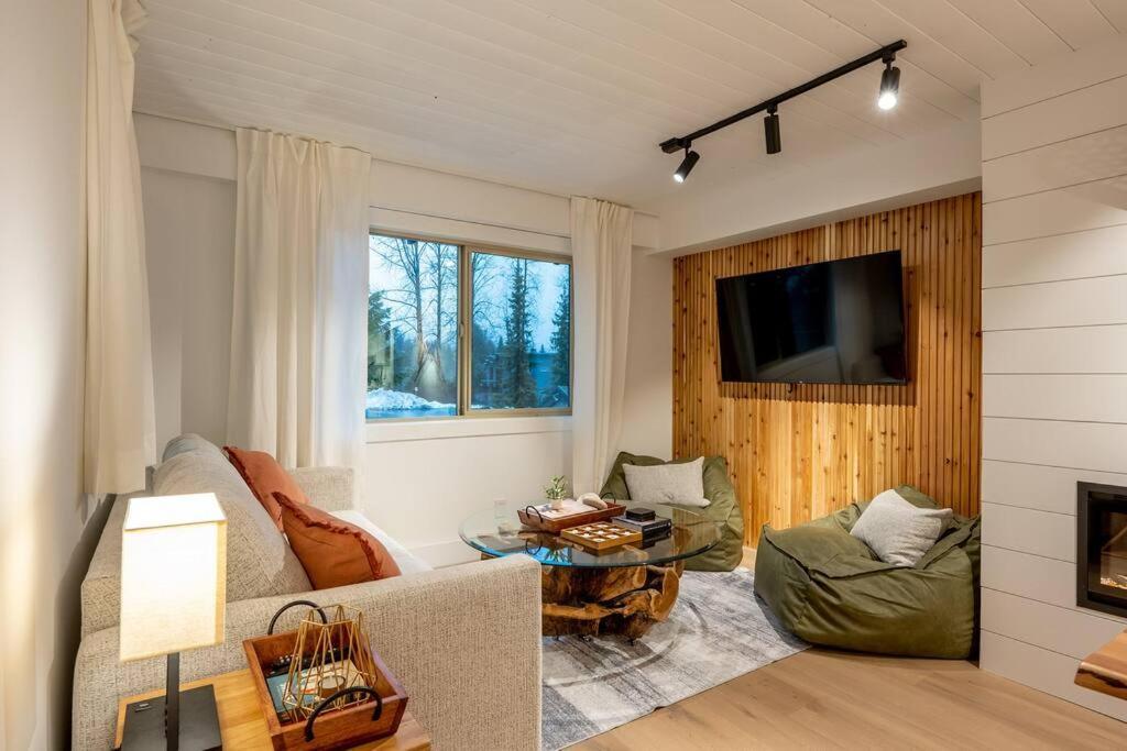 Powder & Pines Luxury Suite Whistler Dış mekan fotoğraf